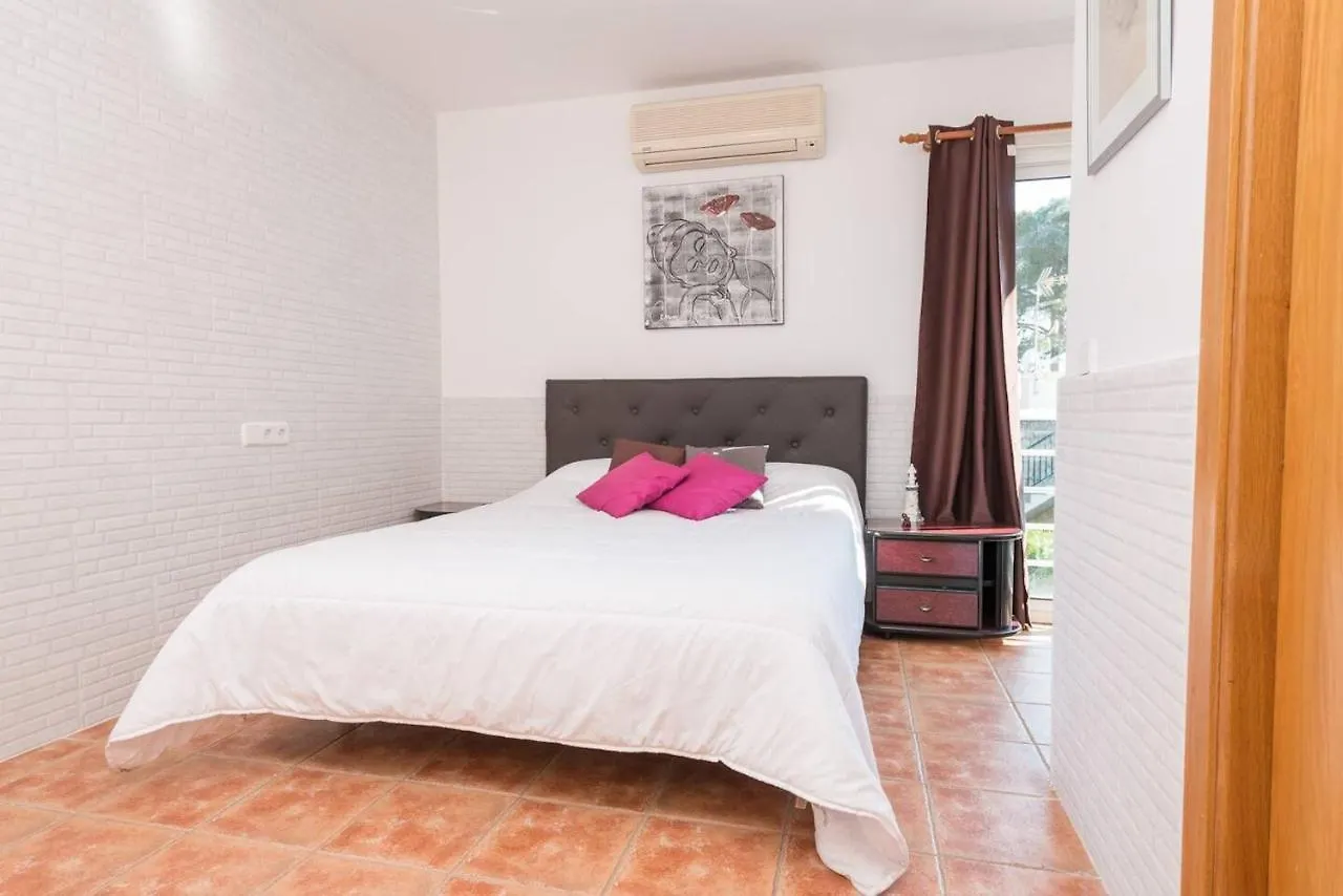 Holiday home Puerto Alcudia Villa: Poolside Retreat Near Beach Port de Alcudia