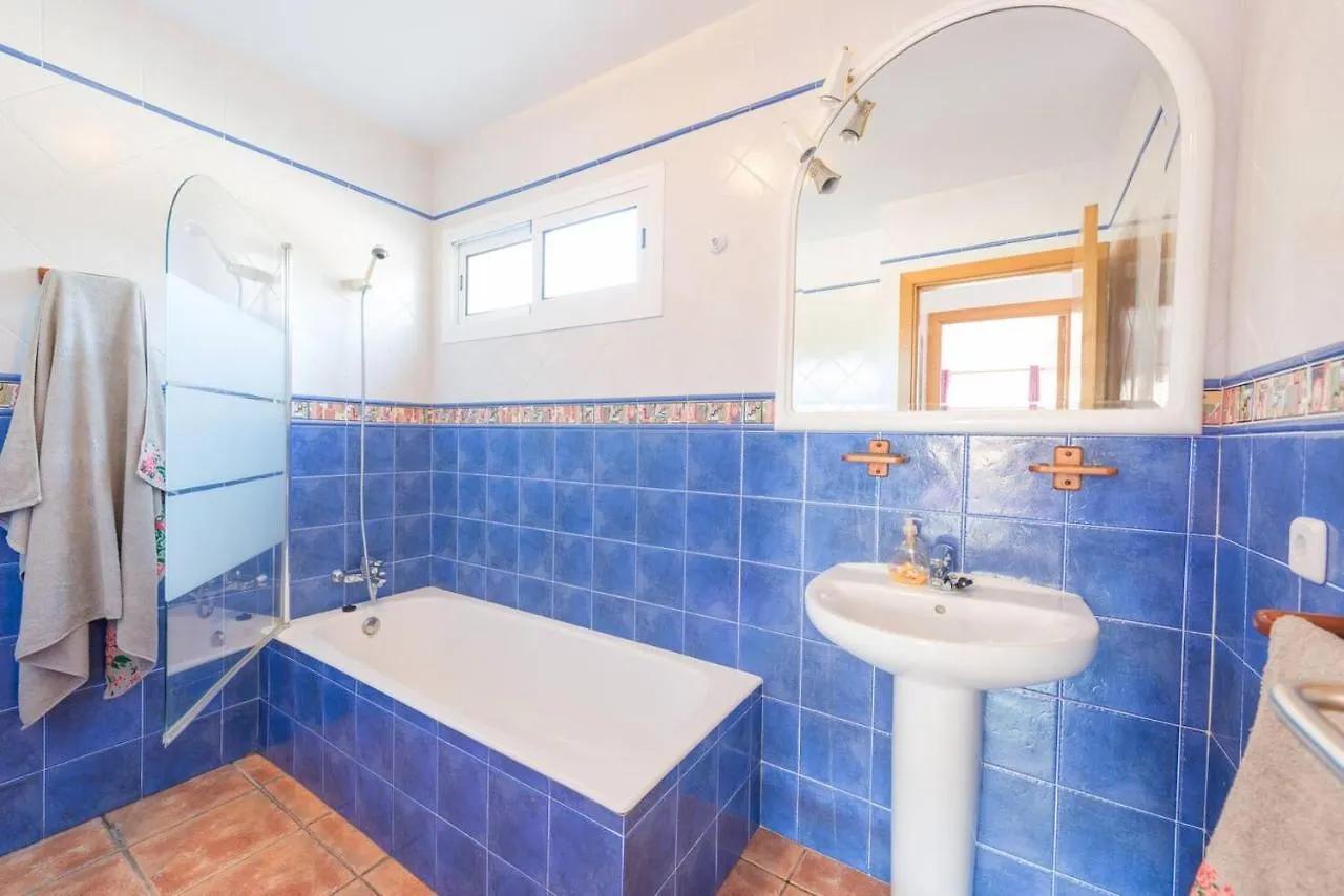 Holiday home Puerto Alcudia Villa: Poolside Retreat Near Beach Port de Alcudia